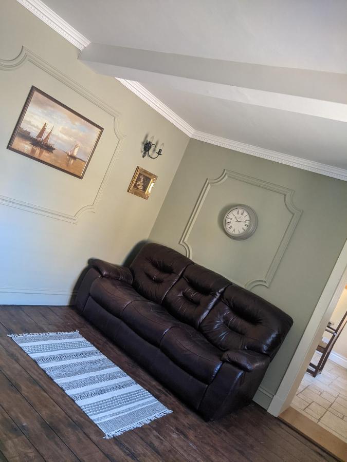 Aldon Farmhouse Villa Yeovil Exterior photo
